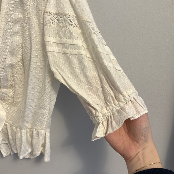 Dex Puff Sleeve Tie-Front Blouse NWOT - Picture 4 of 6